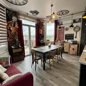 Appartement Charming Atypical 3 Bedroom Apartment, Roanne